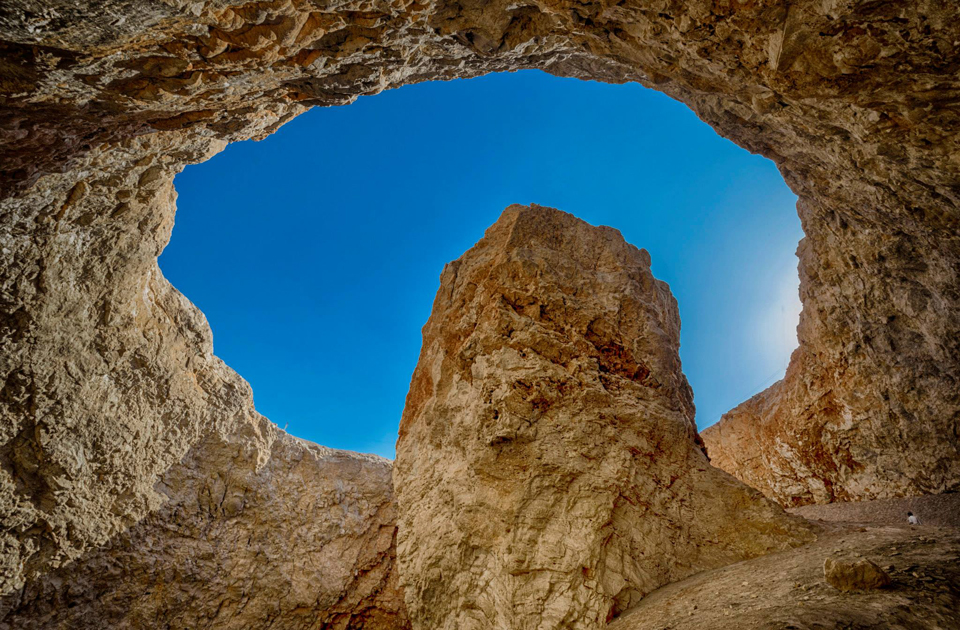 Sannur Cave Protected Area tour from Cairo